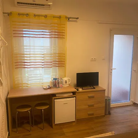 Beugro Lak * אסטרגום