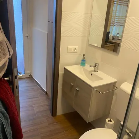 Beugro Lak * אסטרגום