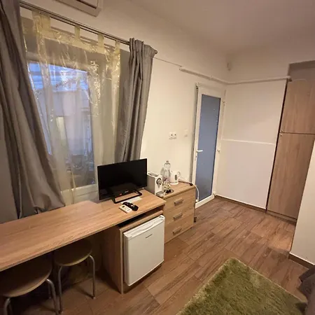 מלון קפסולה Beugro Lak אסטרגום